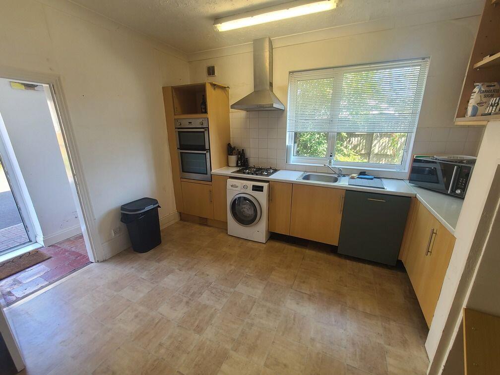 House in Southampton - More