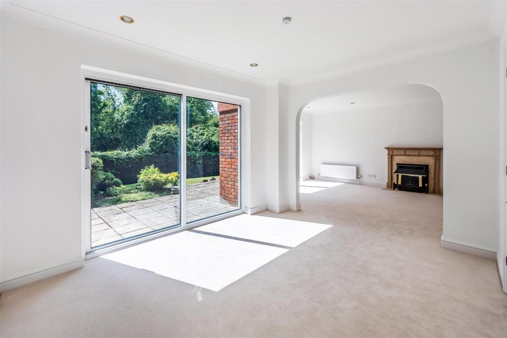 House in Ewell East - More