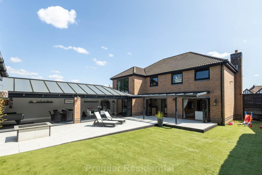 House in Bolton - View 5