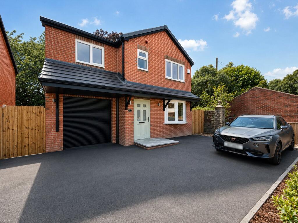 4-bed detached on Ferry Lane, Stanley, West Yorkshire, WF3, £375,000