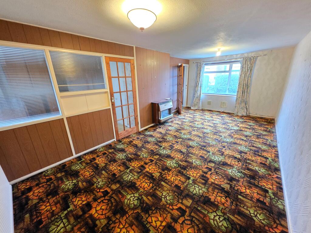 House in Aylesbury, Quarrendon - View 3