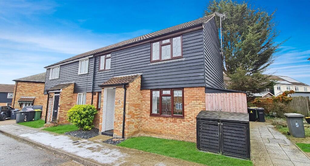 Main image of property: Rayleigh, Essex, SS6