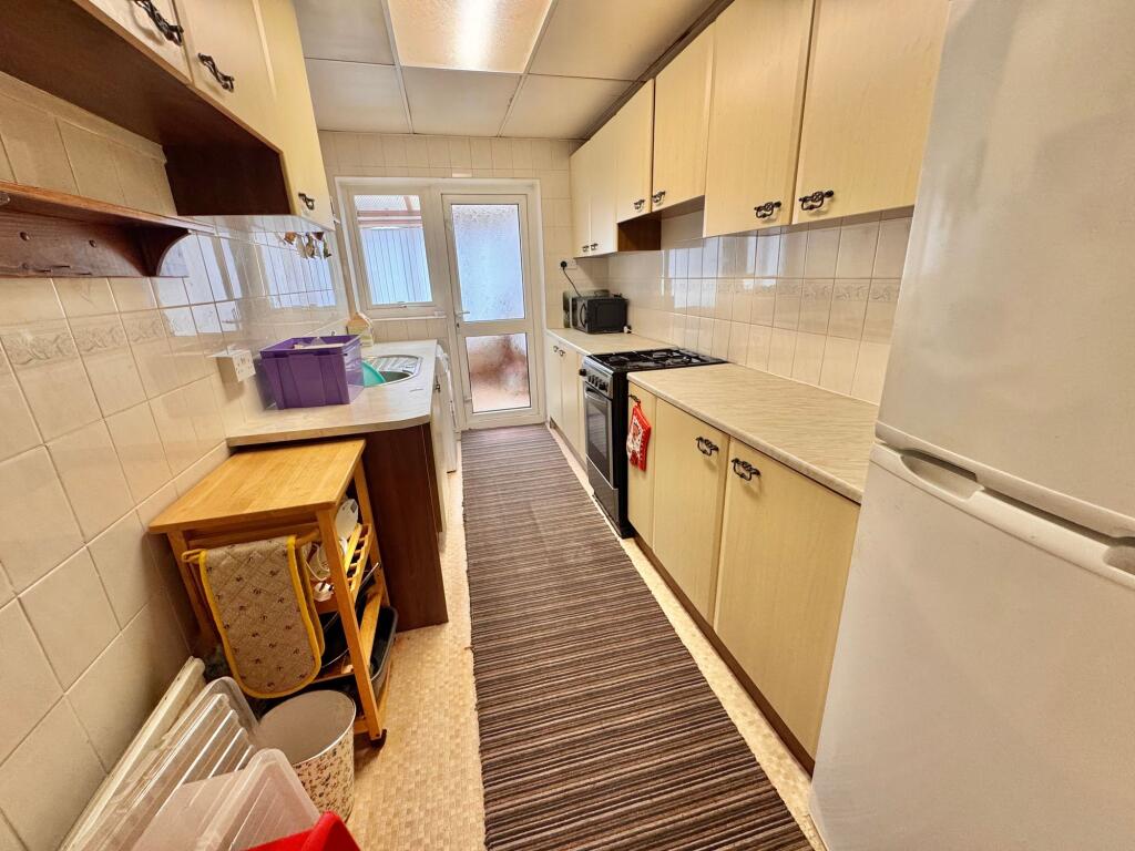 Fir Tree Avenue, Coventry, CV4 - More