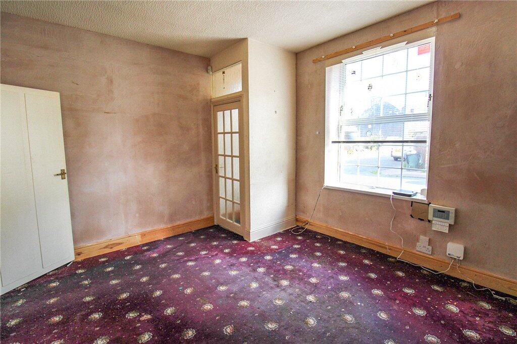 House in Bradford, Aireworth, Keighley - More
