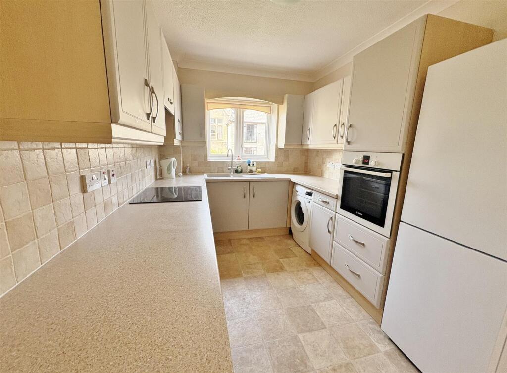 Fitzmaurice Place, Bradford-On-Avon photo 4