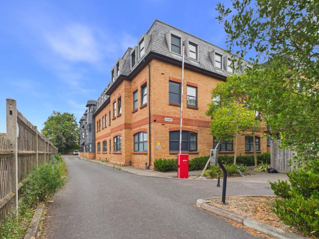 Main image of property: The Grove, Slough, Berkshire, SL1
