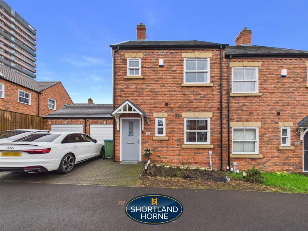 3-bed semi-detached on Green Park, City Centre, Coventry CV1, £280,000