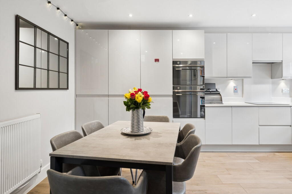 House in Southall - View 5