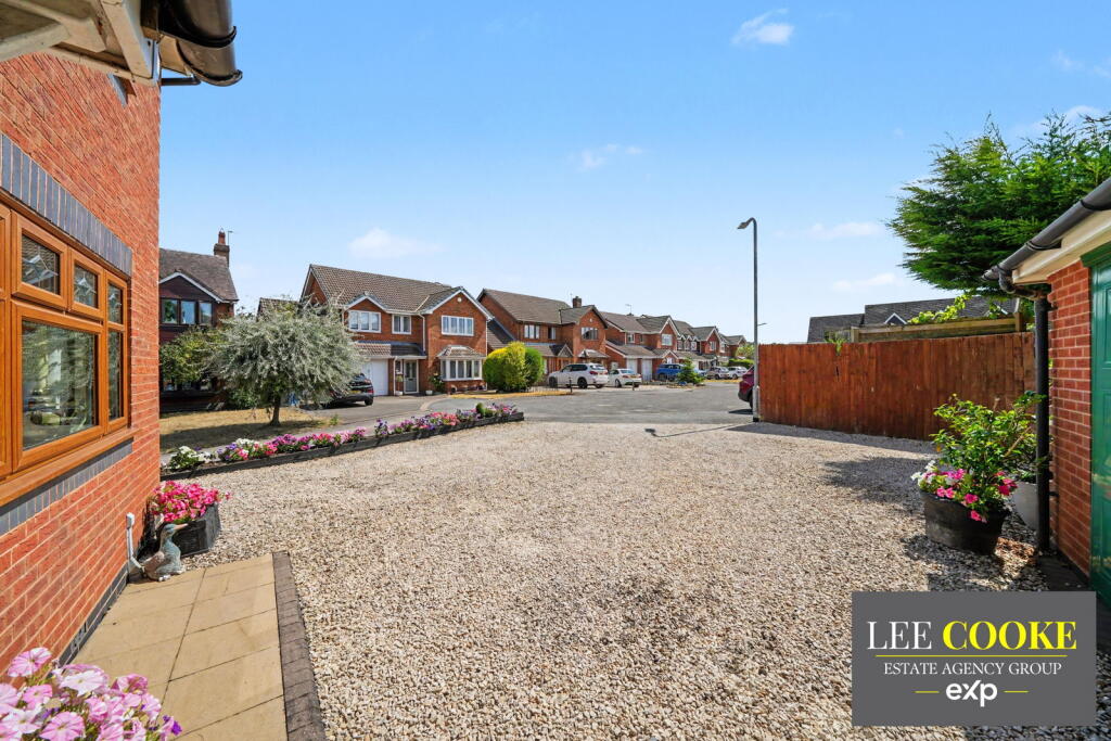 House in Wolverhampton - View 4