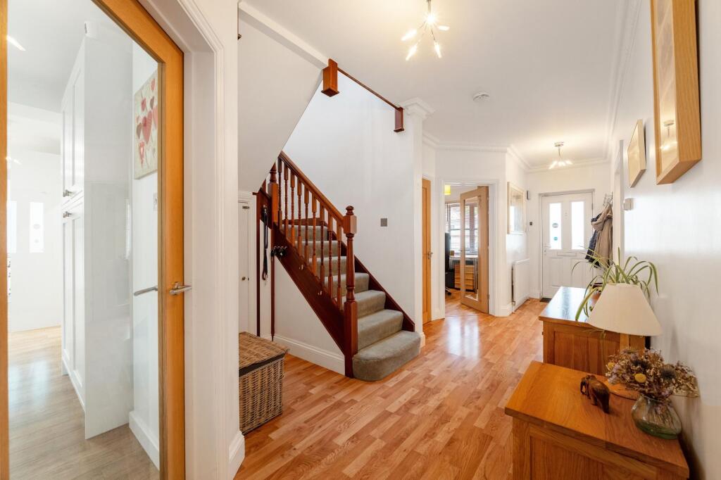 Additional image 7 of Bucknalls Drive, Bricket Wood, AL2