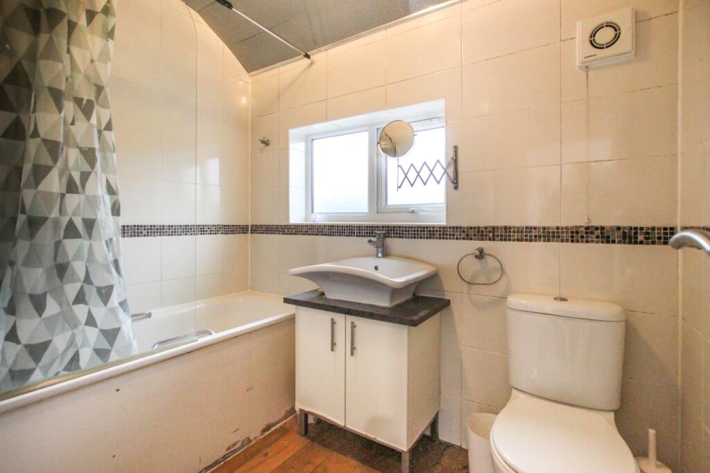 House in Southall - View 5
