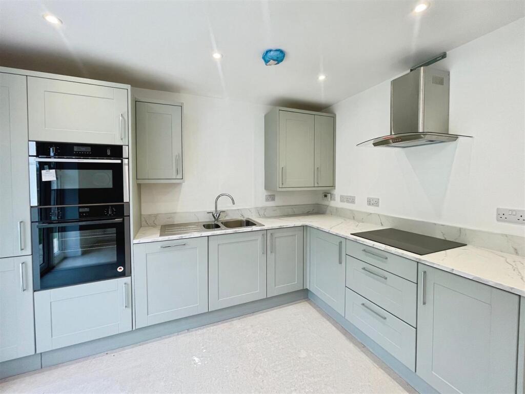 House in Nottingham - View 4