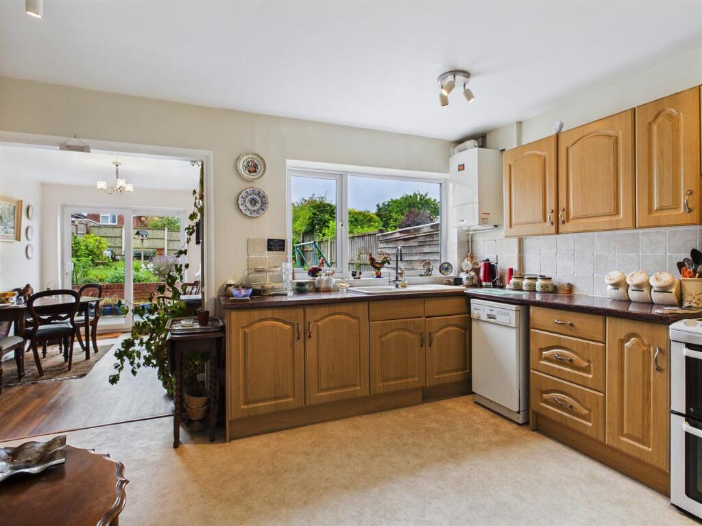 Lambourne Drive, Bewdley photo 2