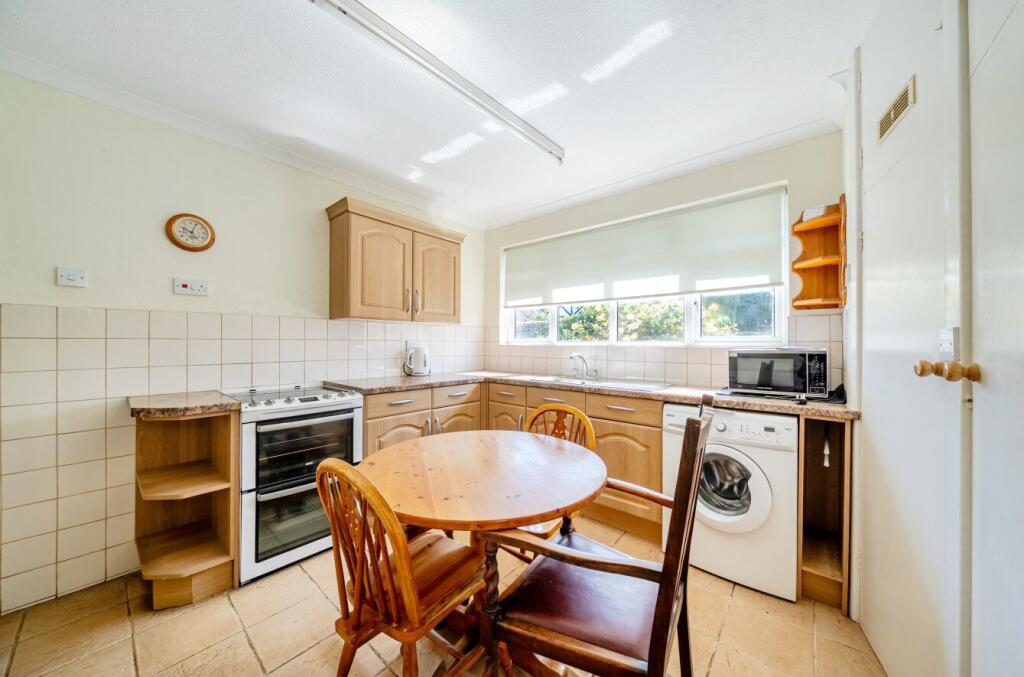 House in Brighton - View 3