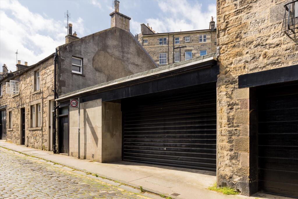 Main image of property: 10 Gloucester Lane, Edinburgh EH3