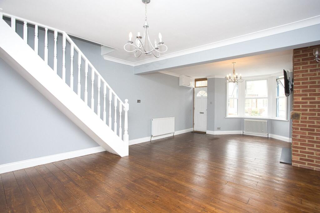 House in Canterbury - View 3