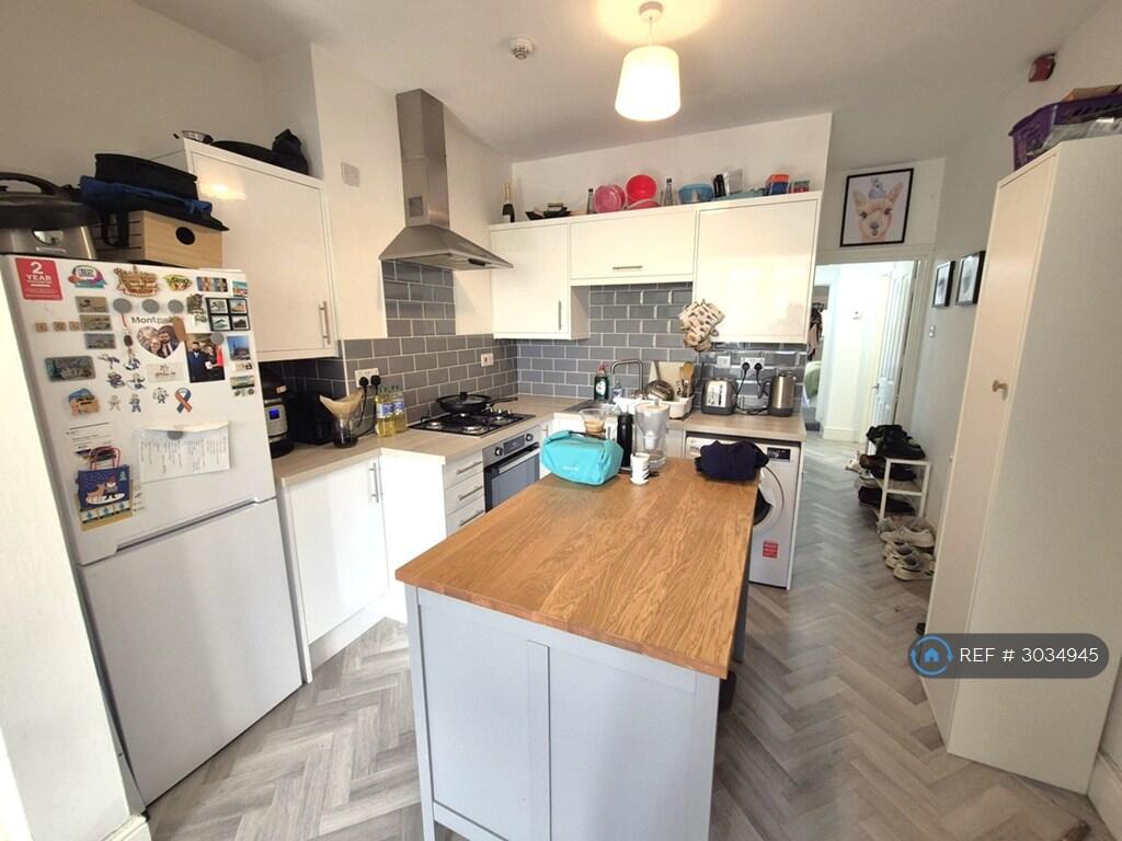 Apartment in Bristol, Paintworks, St Philip's Marsh - View 3