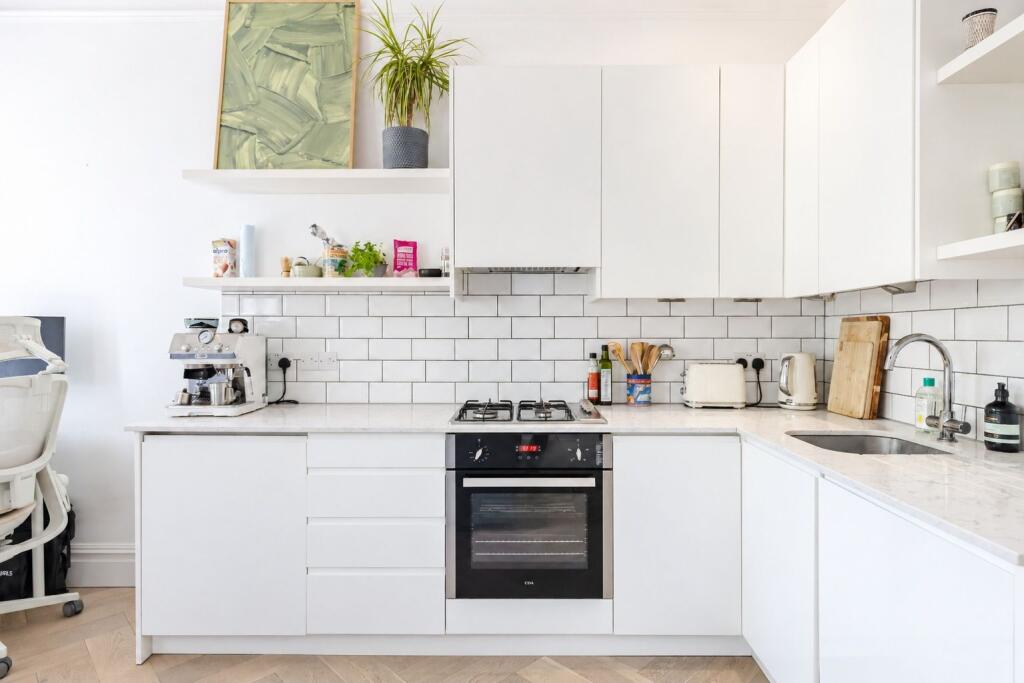 Apartment in London, Earl's Court - More