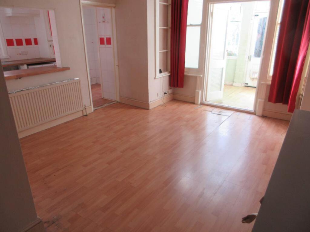 Valkyrie Road, Westcliff On Sea photo 3