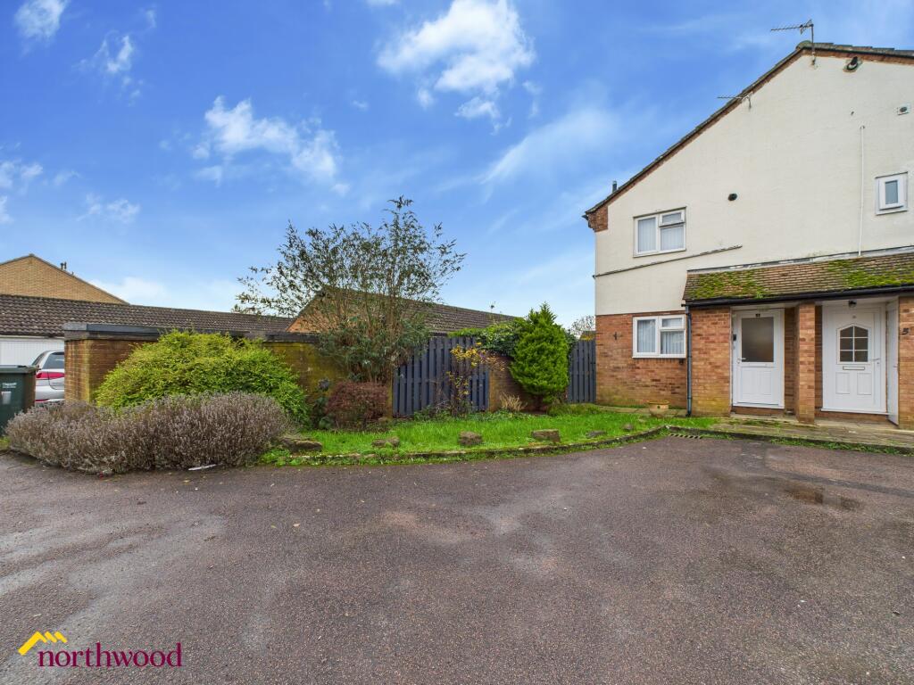 Main image of property: Chichester Walk, Banbury, OX16