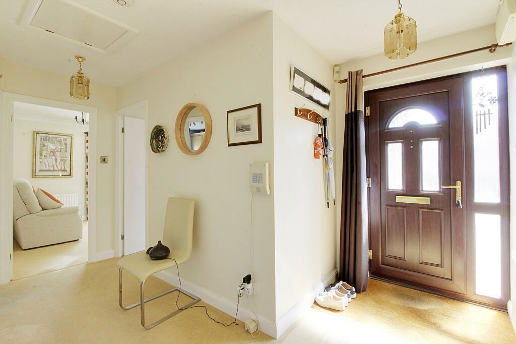 House in South Kesteven, Halfleet, Market Deeping - View 3