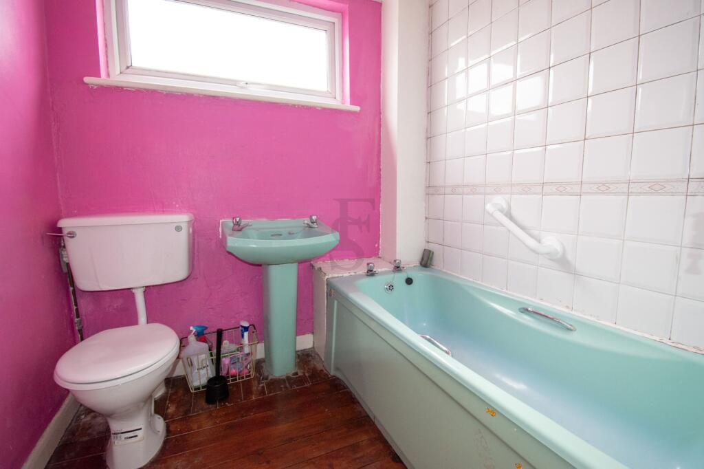 House in Rushey Mead, City of Leicester - More