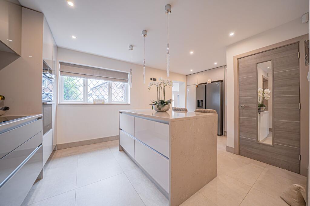 Additional image 3 of Denby Croft, Shirley, B90