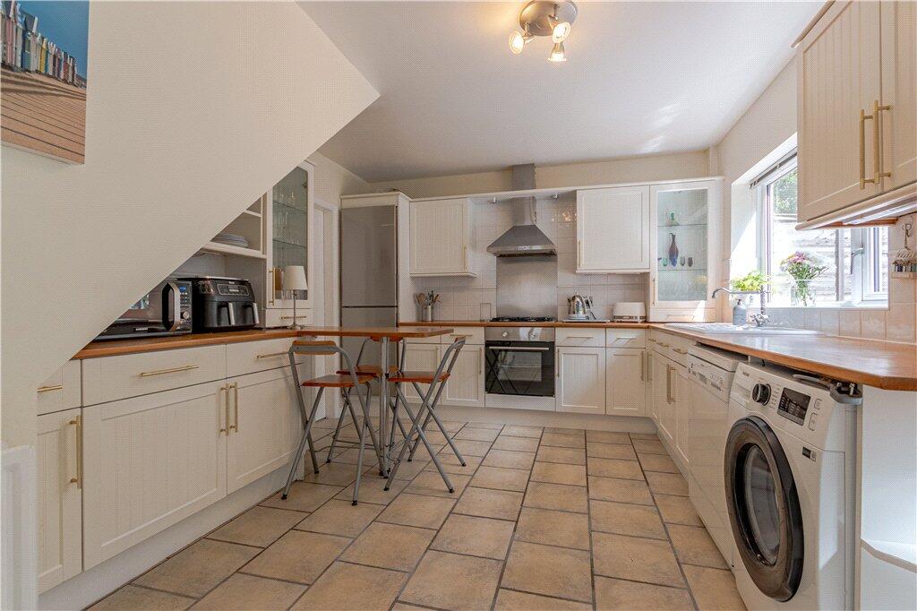 Kirkwood Way, Leeds, West Yorkshire, LS16 photo 3