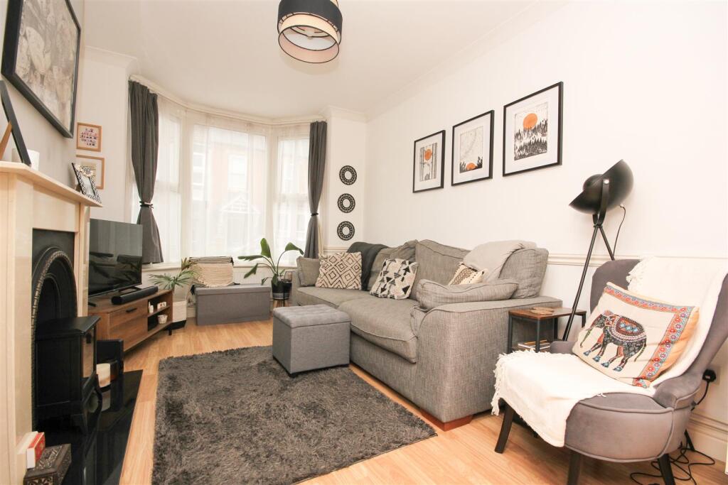 House in Rushden, North Northamptonshire - View 4