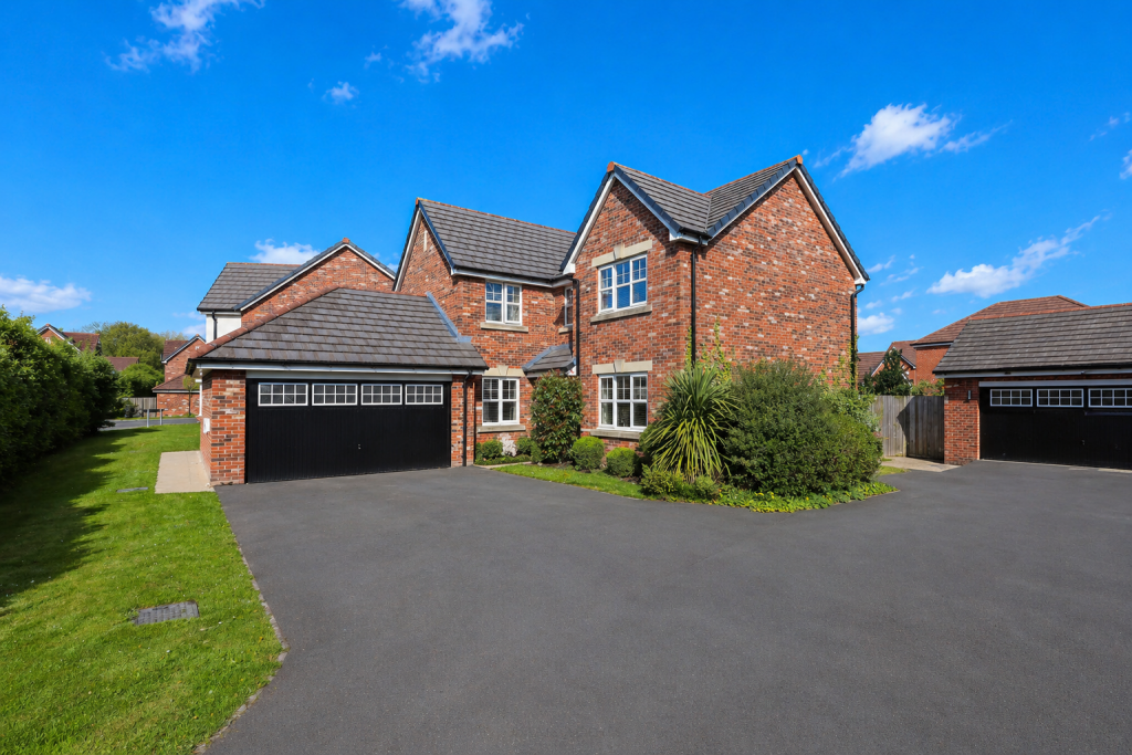 Main image of property: Sanderling Way, Wesham, Preston, PR4