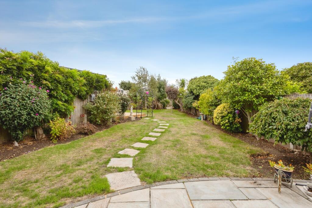 House in Havant, Eastoke - More