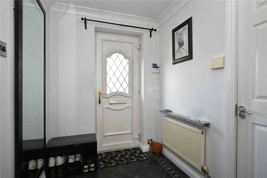 St. Peters Close, Hall Green, Birmingham, B28 photo 4