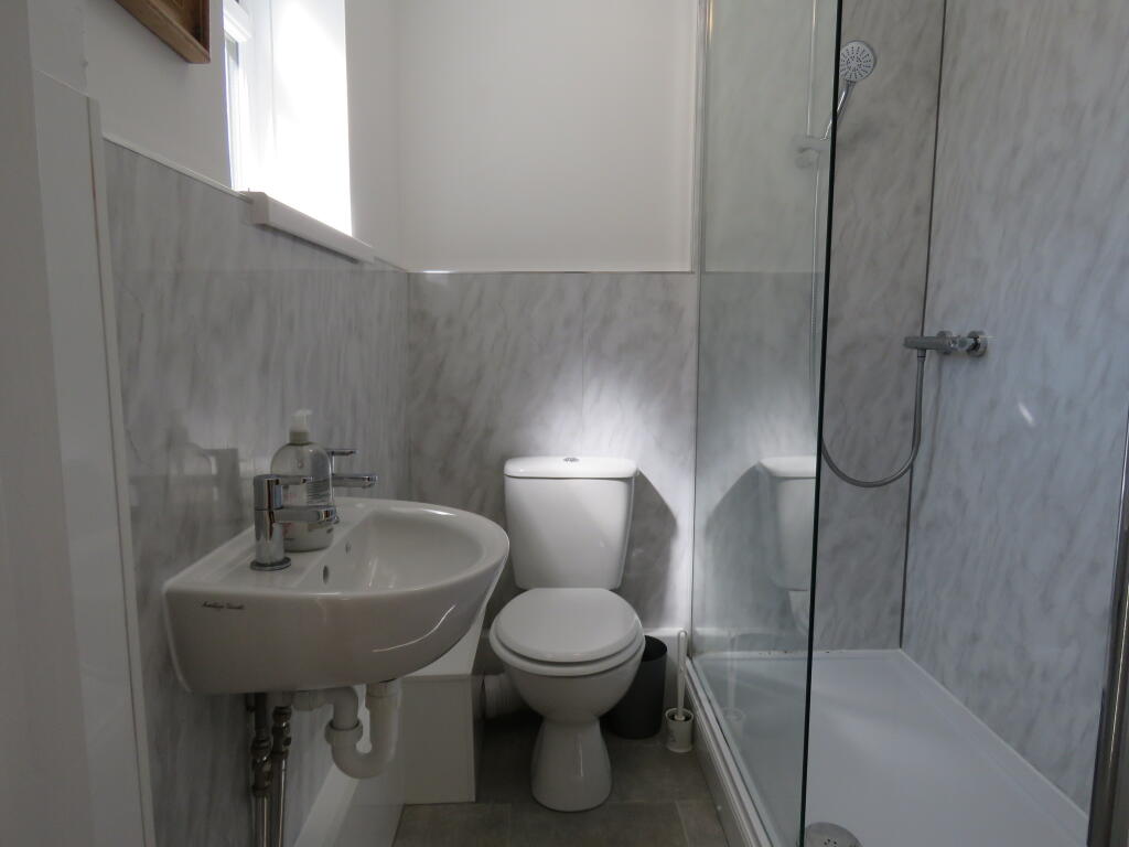 House in Exeter - View 4
