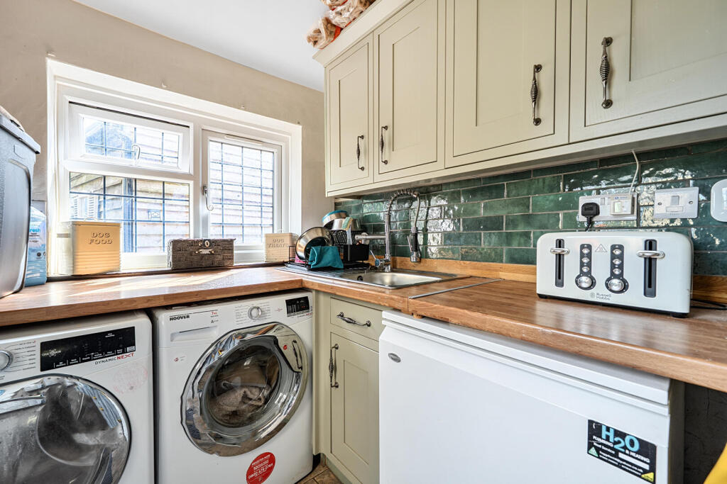 House in Exeter - View 5