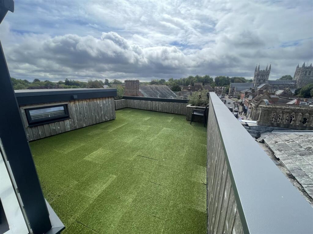 Apartment in Bournemouth - View 3