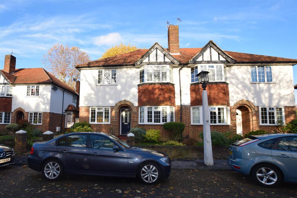 Main image of property: Ditton Lawn, Thames Ditton