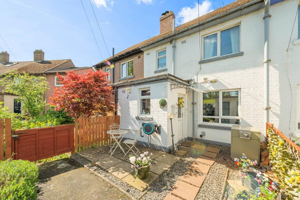 Main image of property: 16 Lennymuir, Edinburgh, EH12 0AP