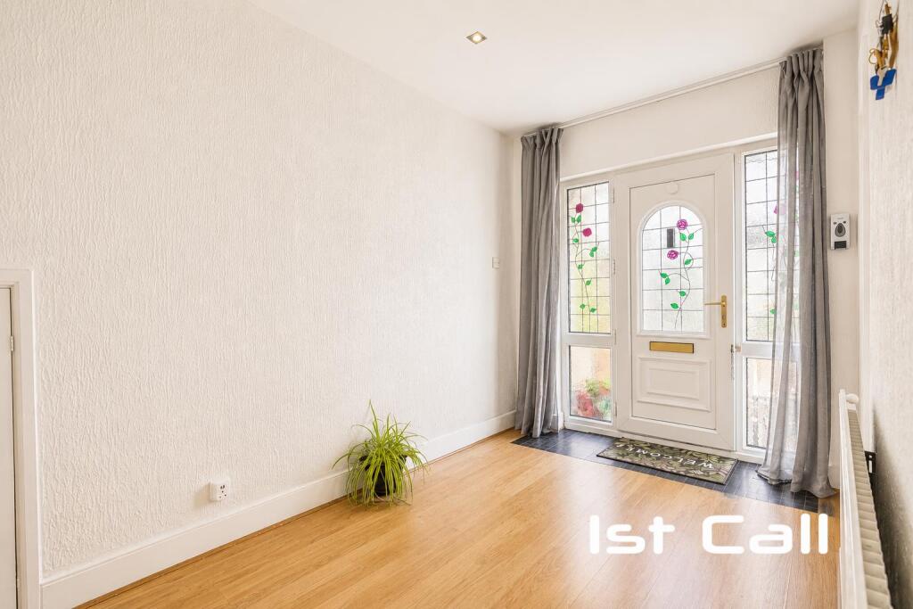 Apartment in Southend-on-Sea, Southend City Centre Neighbourhood, Southchurch - More