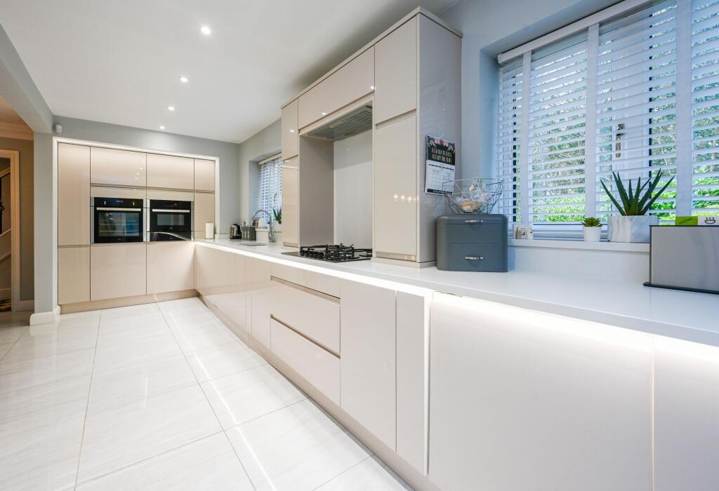Elmers Green, Skelmersdale, WN8 photo 3