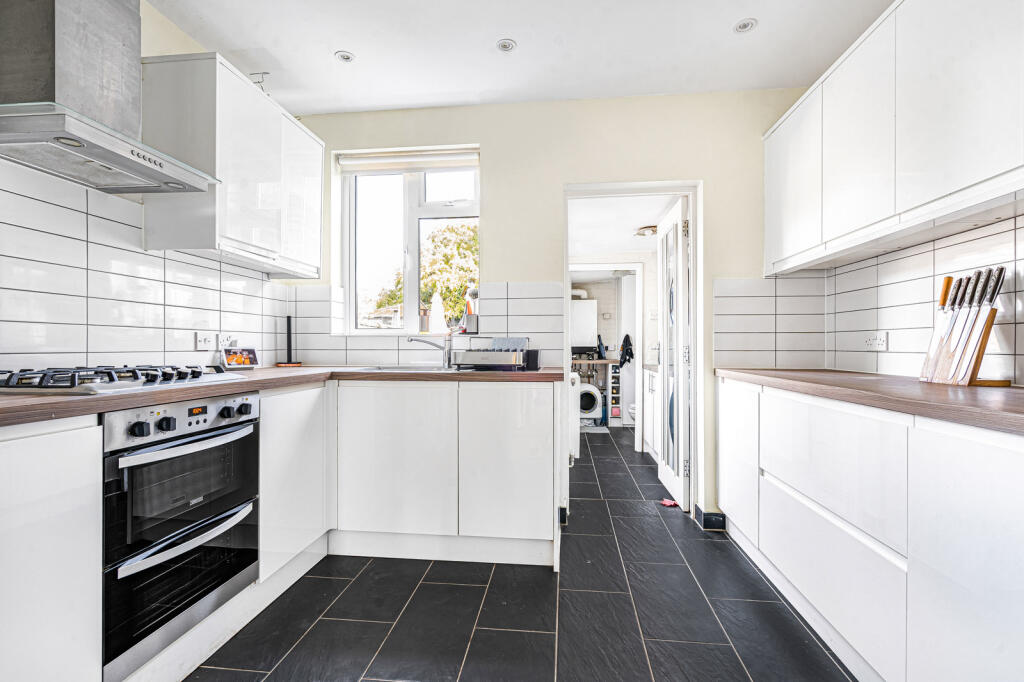 House in Twickenham - View 5