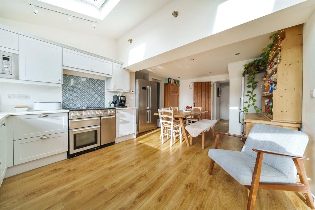 House in Exeter - View 4