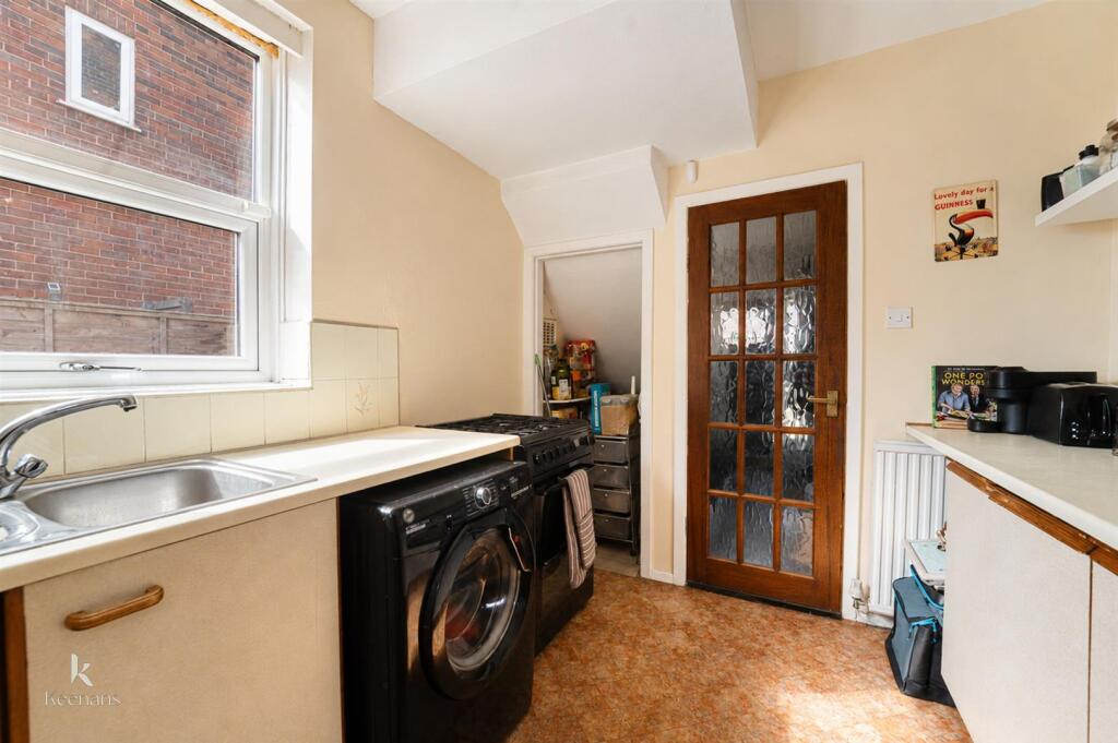 House in Oldham - View 5