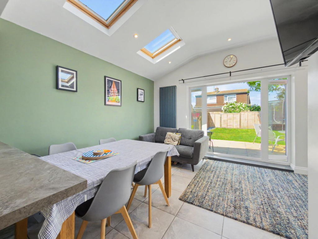 Dukes Green Road, Kislingbury, Northamptonshire NN7 photo 4