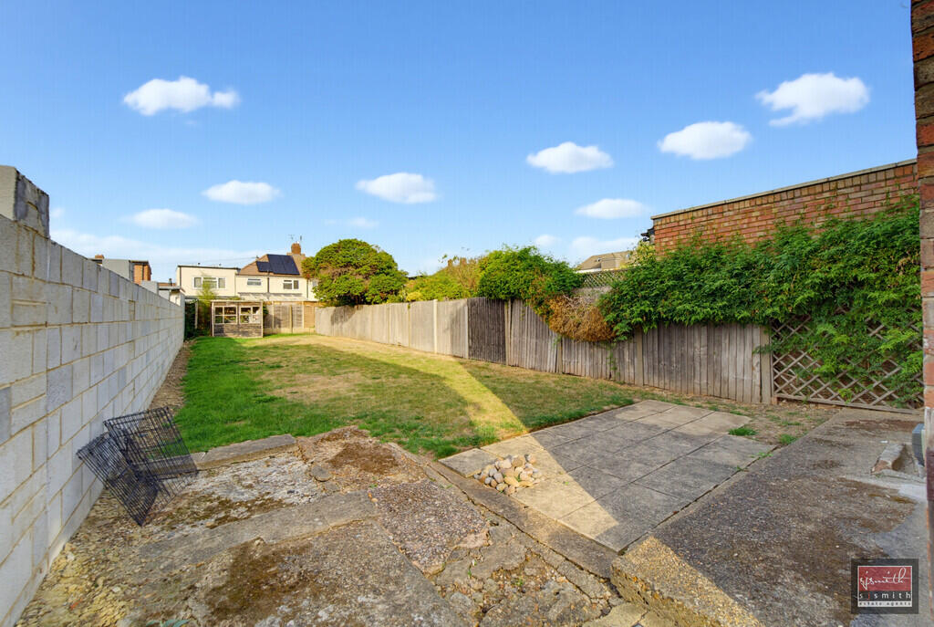 House in Spelthorne, Surrey - View 3