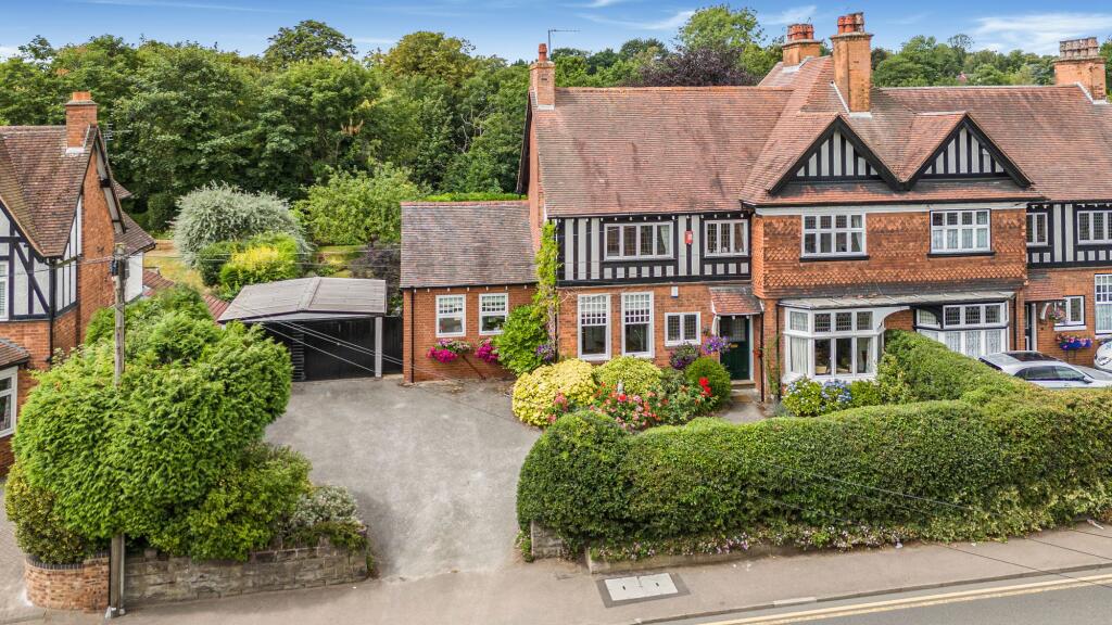 Main image of property: Lichfield Road, Four Oaks, B74