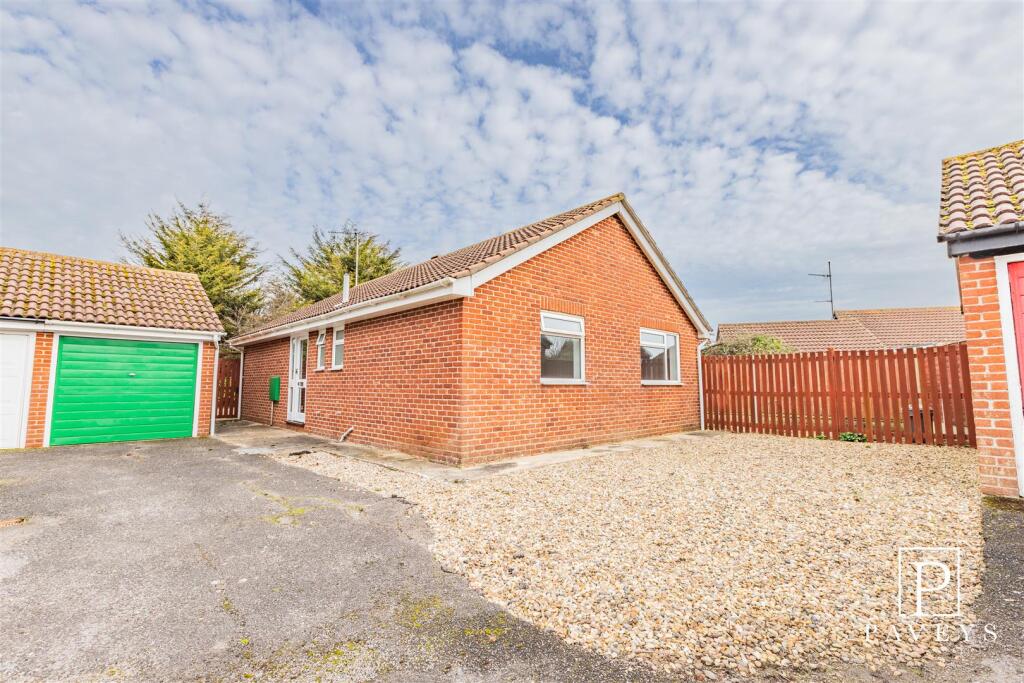 Main image of property: Frietuna Road, Kirby Cross, Frinton-On-Sea