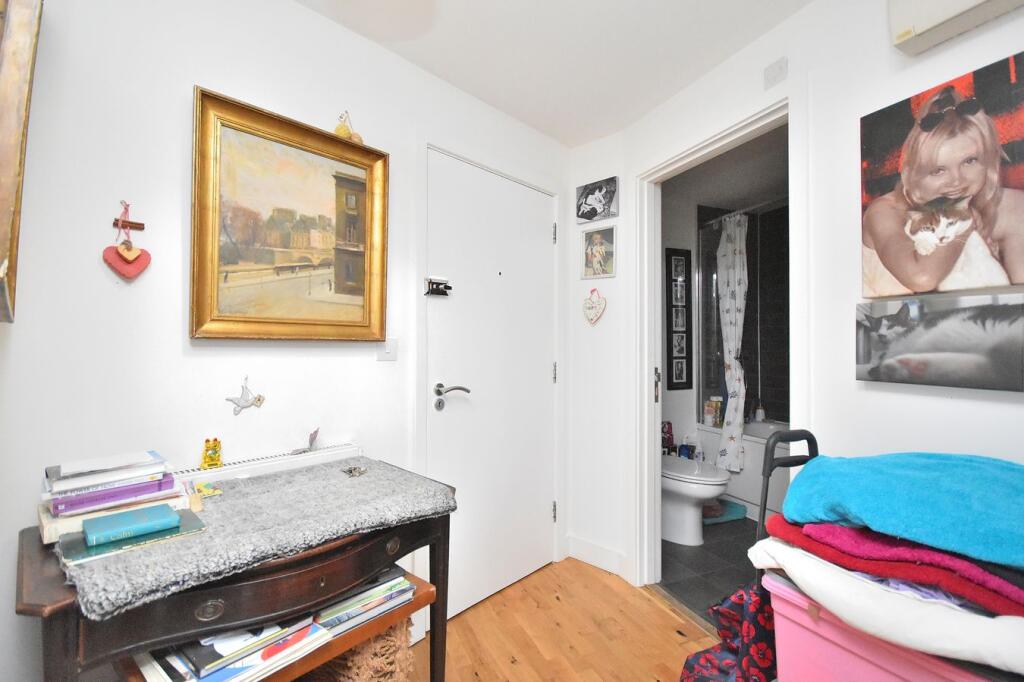 Apartment in Northampton - View 2