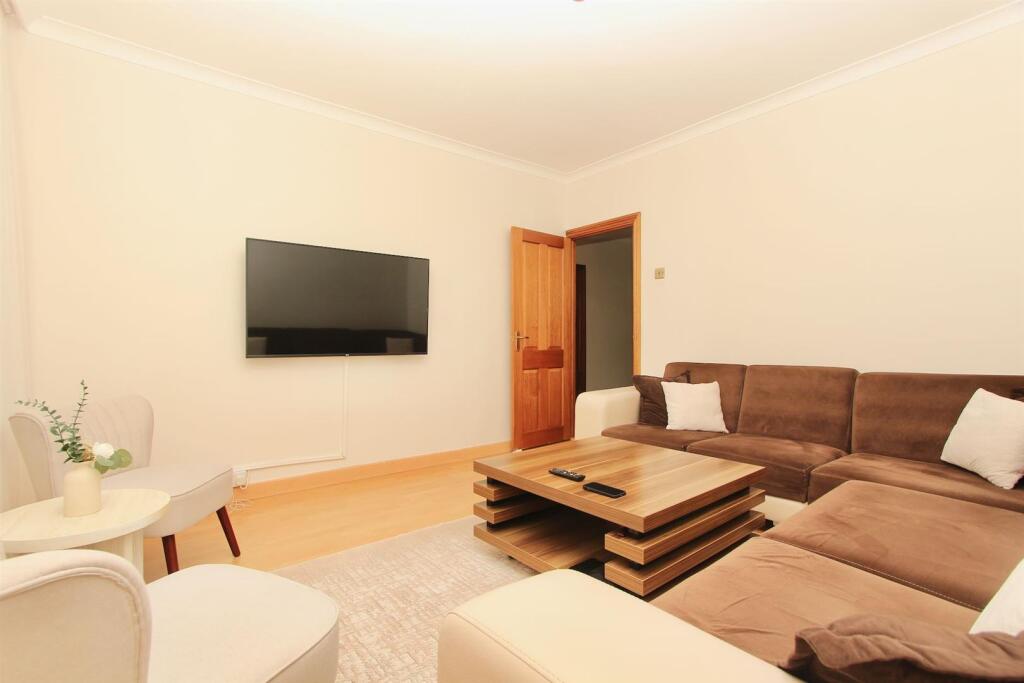 Apartment in London - View 5