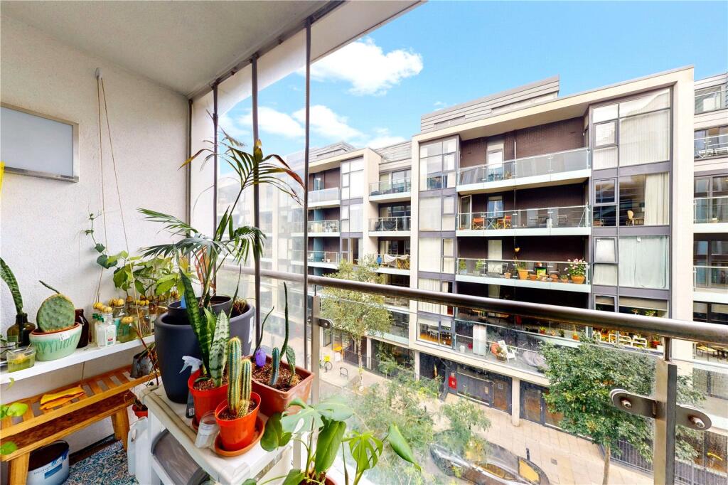 3 Wenlock Road, N1 photo 2