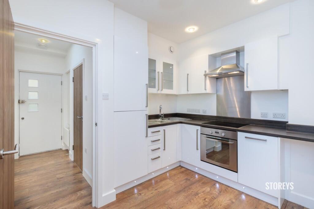 Apartment in London - More